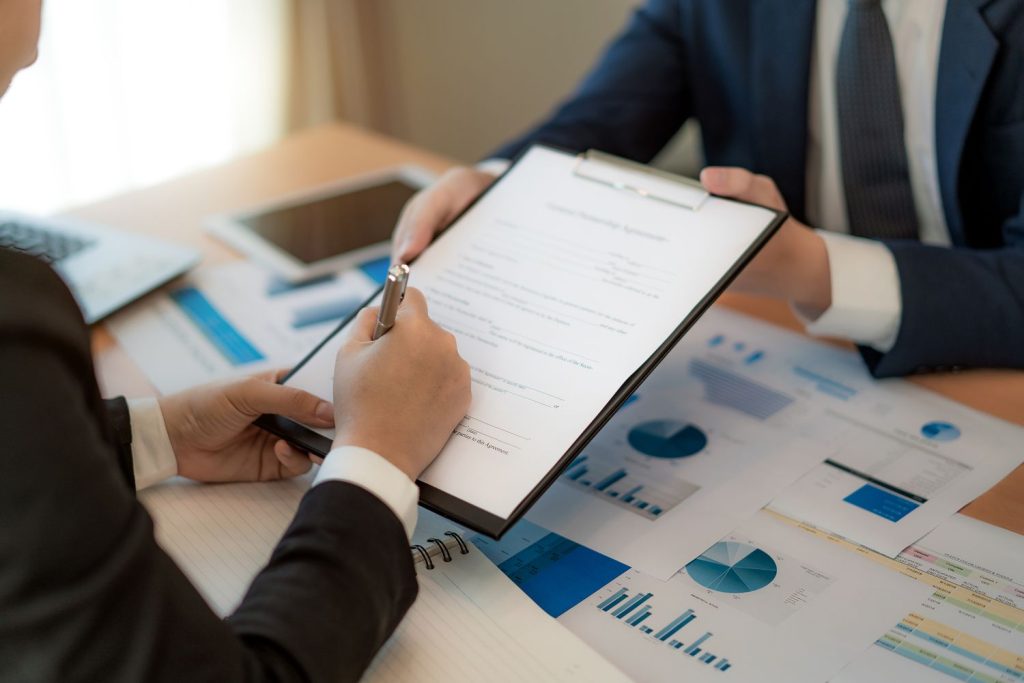 Essential & Powerful: 7 Facts That Answer “Do You Legally Need a Partnership Agreement” in China and Worldwide Partnership Agreement